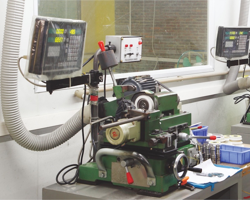 Punch Grinders / Punch Grinding Machines 