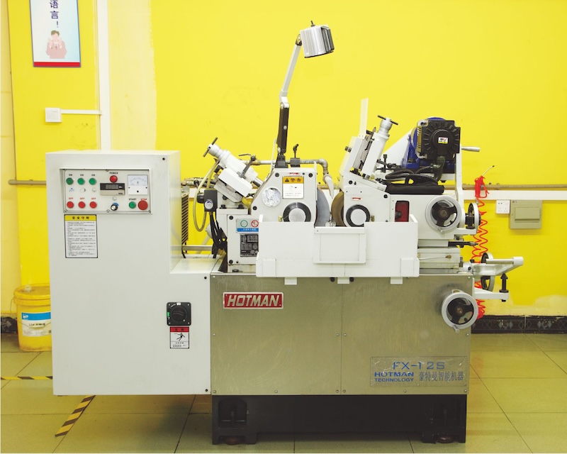 Centerless Grinder / Centerless Grinding Machines